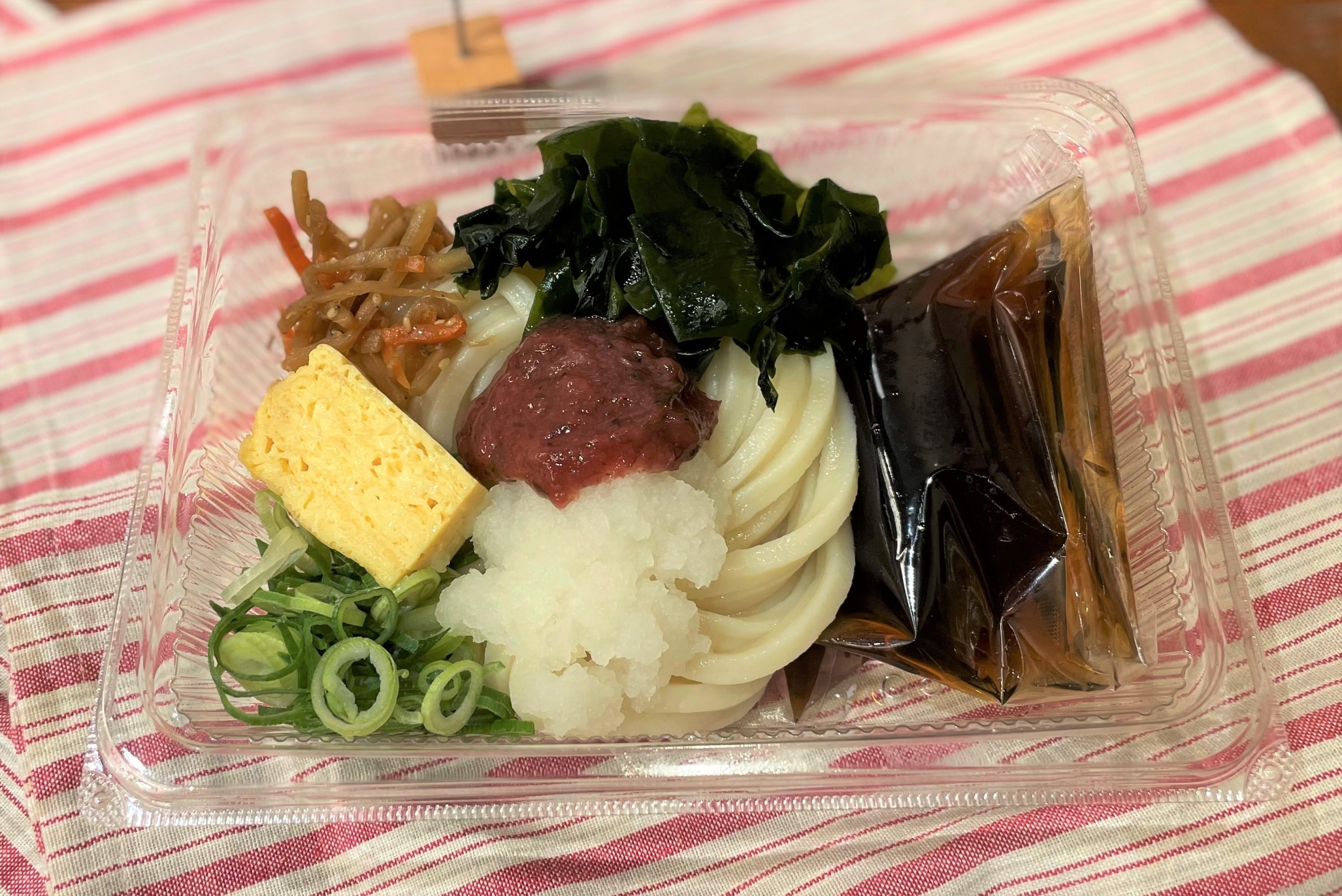 丸亀製麺「梅おろしぶっかけうどん弁当」