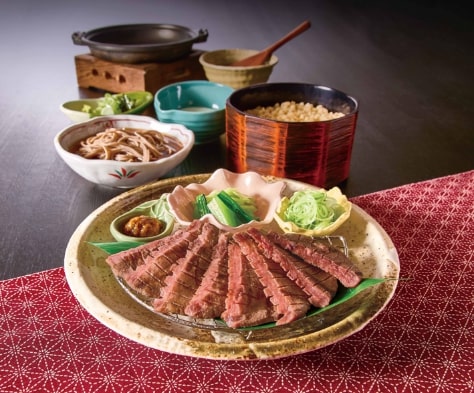 和食麺処サガミ「厚切り牛たん定食」写真は8切れ/“牛たんフェア”2024