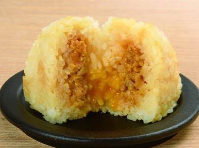 ローソン「親子丼風おにぎり（比内地鶏肉使用）」/うまい東北！六大祭りフェア