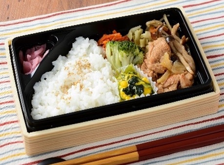 ナチュラルローソン 4月に発売した「生姜焼き風弁当」