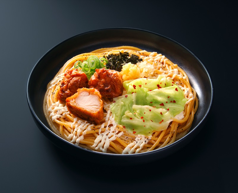 ファミリーマート 「大盛 から揚げとにんにく背脂醤油マヨパスタ2」