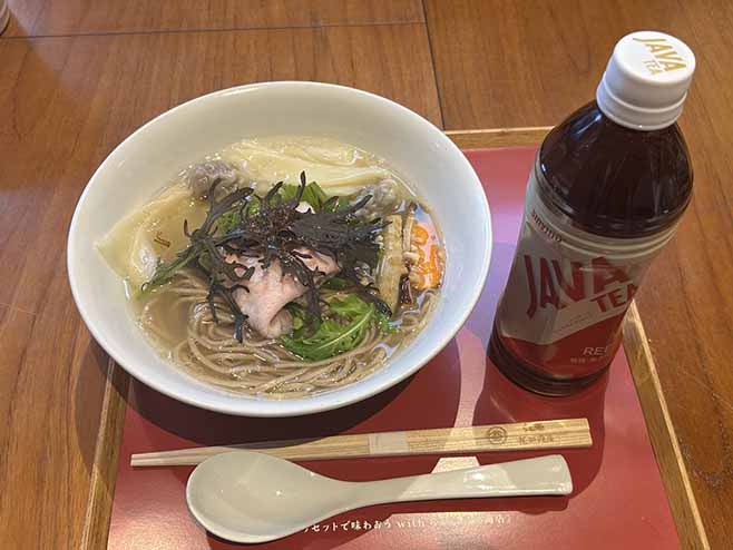 イベントで提供された「らぁ麺･飯田商店」店主による特別なラーメンとジャワティ