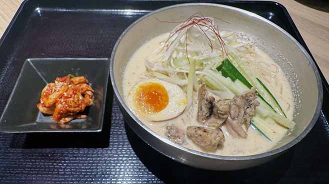 豆乳サ飯「韓国式豆乳冷麺・コングッス」