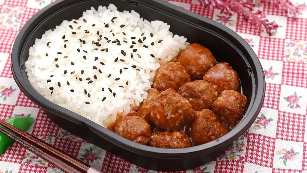 ローソンストア100「だけ弁当(イシイのミートボール)」