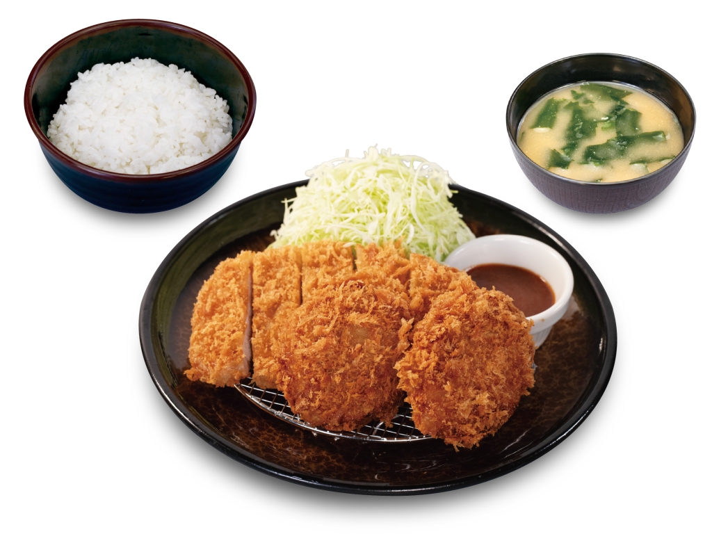 松のや「ロースかつ&国産黒毛和牛×国産ブランド豚肉入りメンチかつ定食」(メンチかつ2枚)