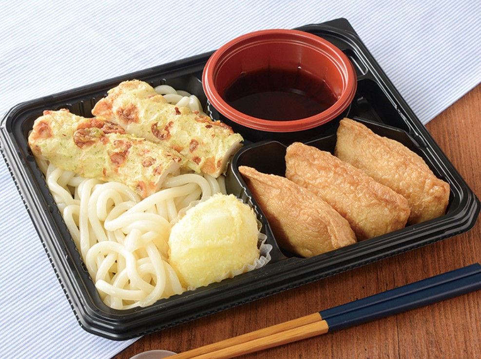 ローソン「よくばりセットメシ 冷しちく玉天うどん&いなり」