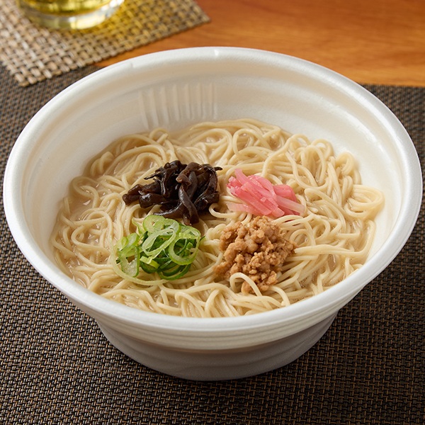 ファミリーマート 「植物生まれのとんこつラーメンみたいな旨だしラーメン」